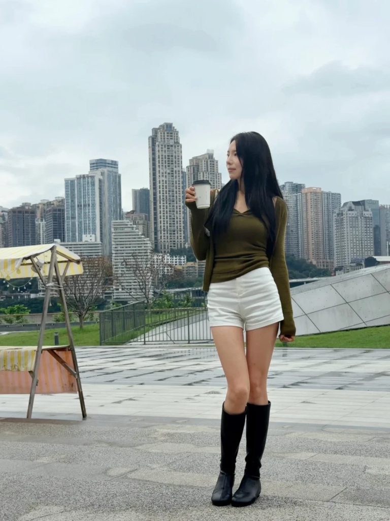 城市生活人物配图